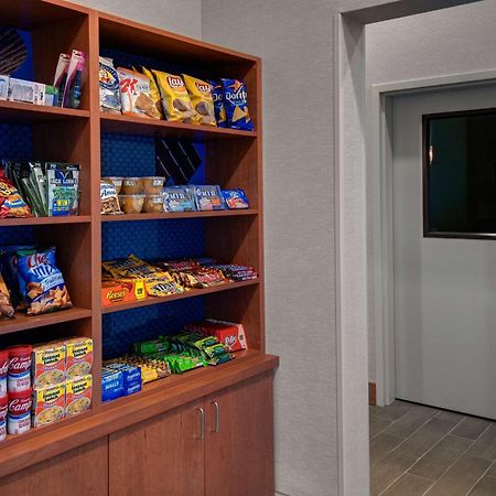 Hampton Inn & Suites Astoria Esterno foto