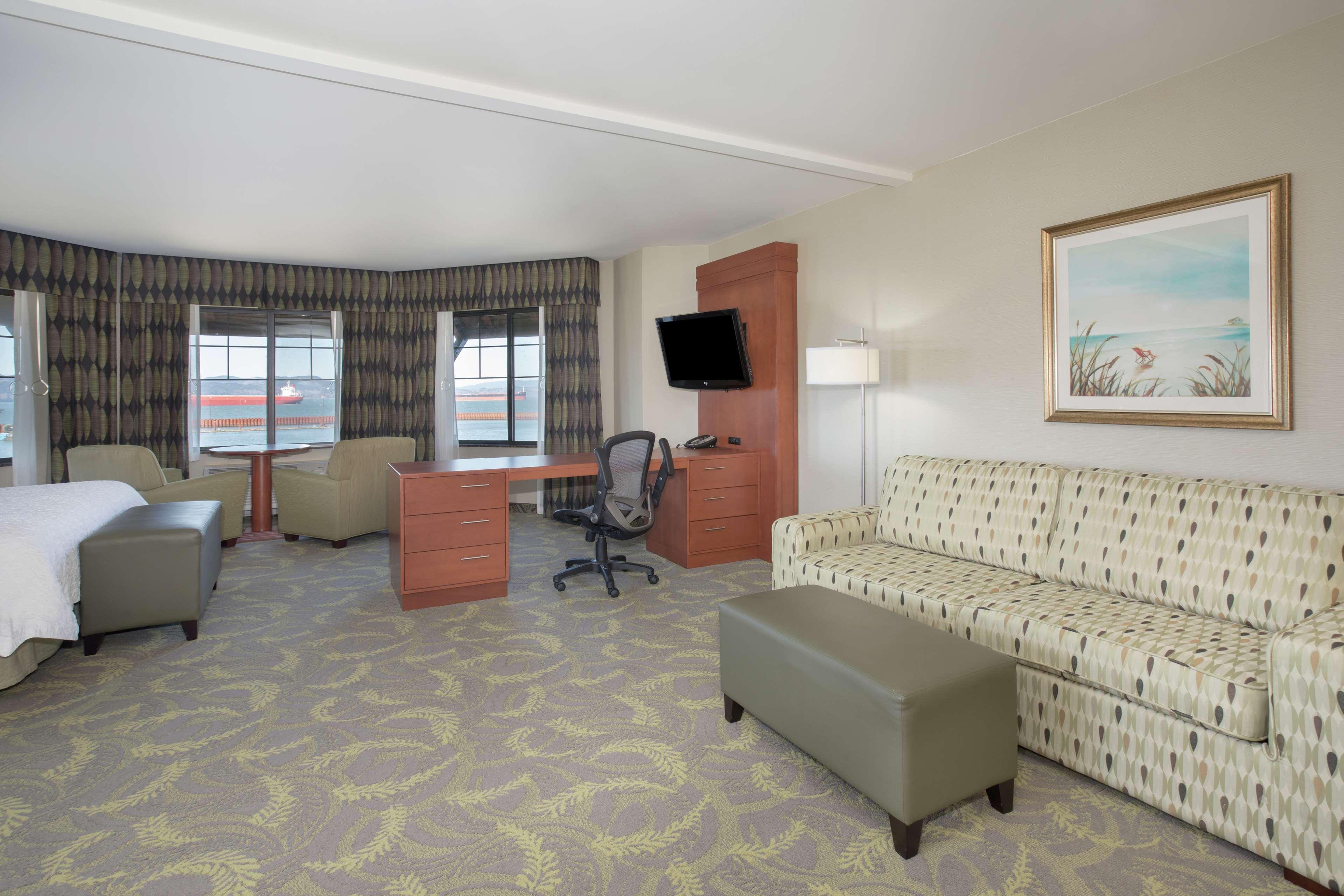 Hampton Inn & Suites Astoria Esterno foto