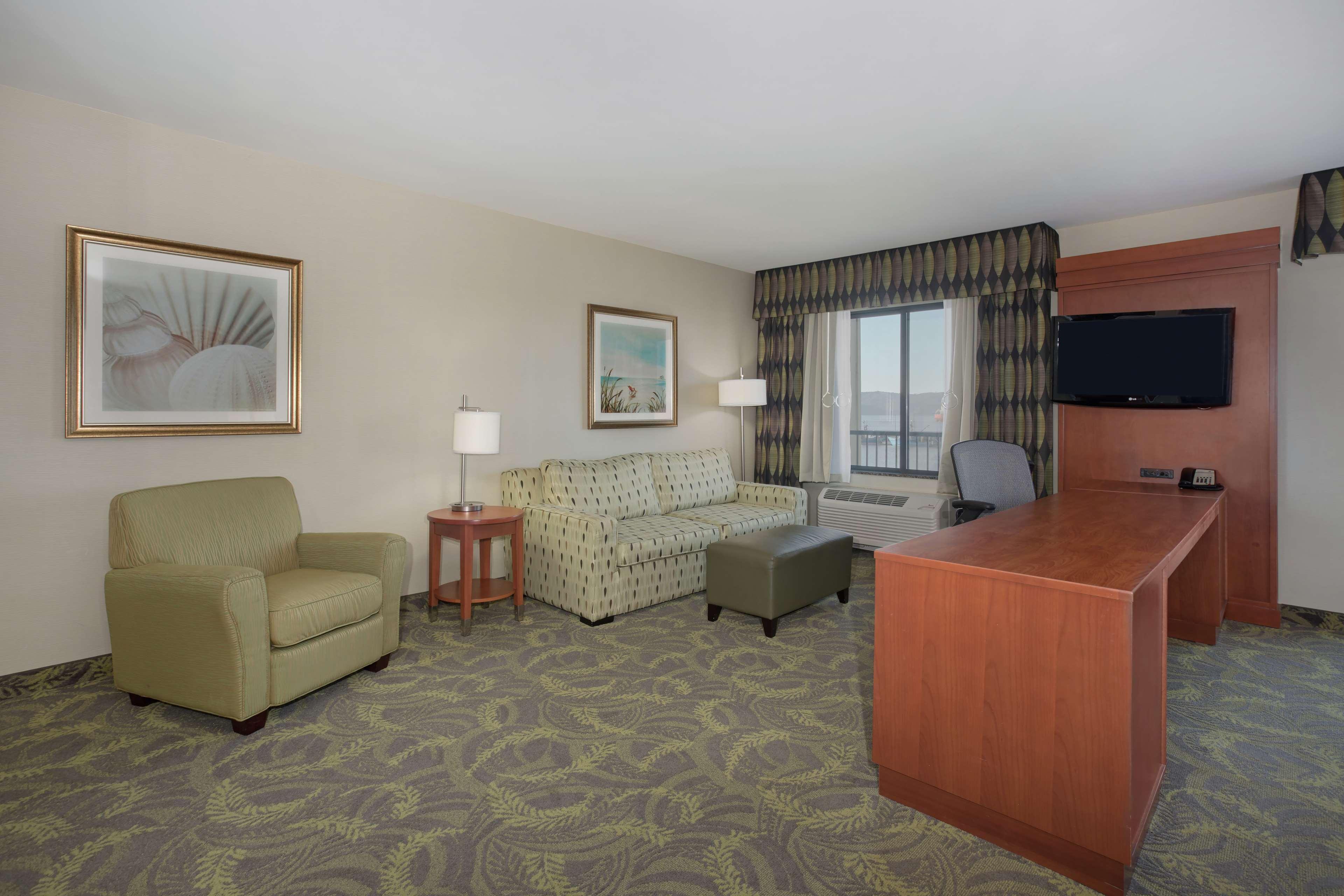 Hampton Inn & Suites Astoria Esterno foto