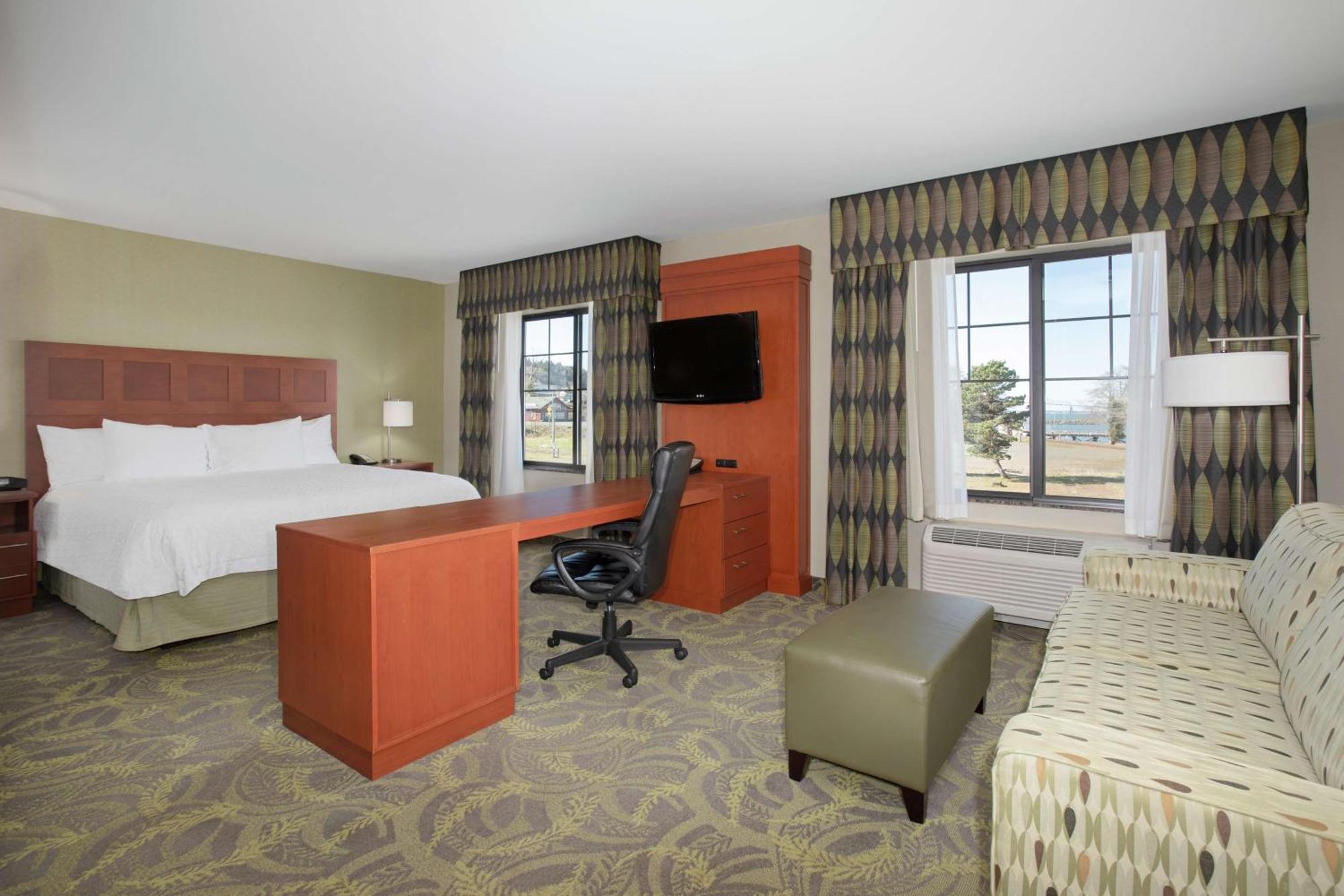 Hampton Inn & Suites Astoria Esterno foto